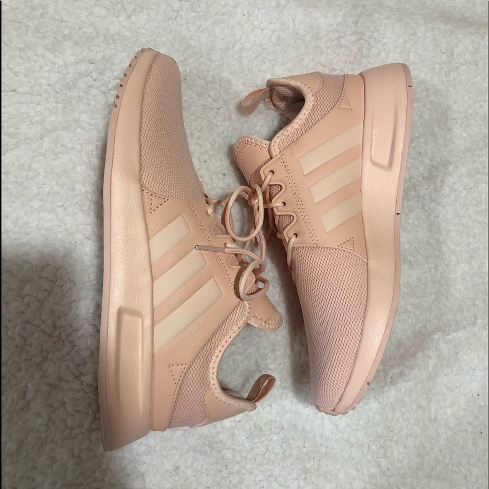✨Adidas Sneakers✨